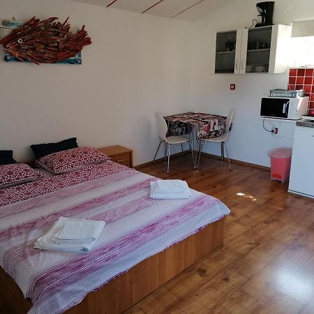 Nice Studio Near Centar+Free Parking โรวีน ภายนอก รูปภาพ