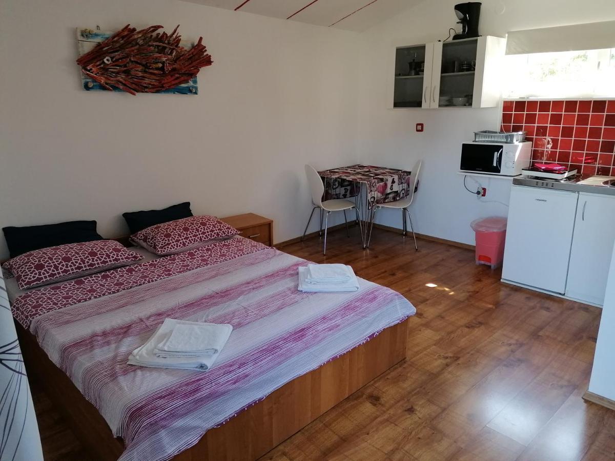 Nice Studio Near Centar+Free Parking โรวีน ภายนอก รูปภาพ